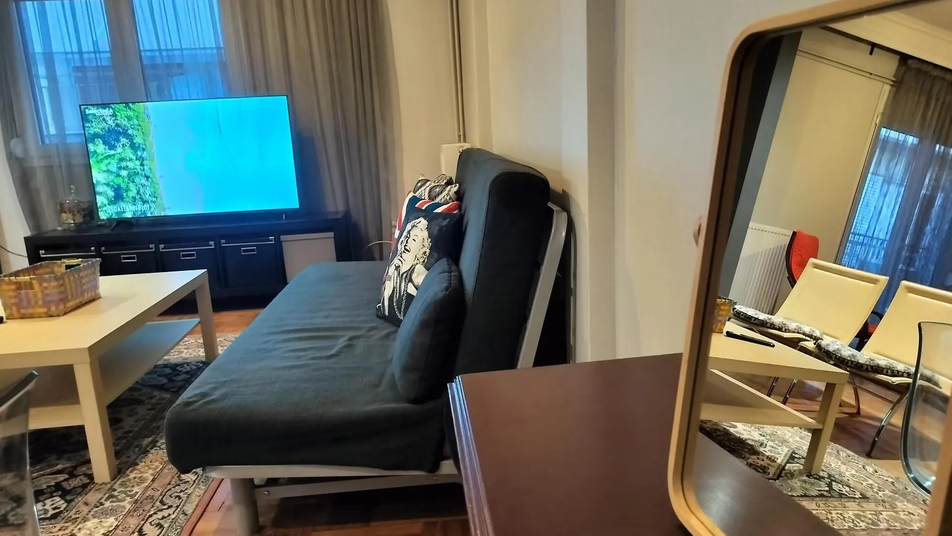 M2 Urban Escape 2 Bedroom Flat In Thessaloniki
