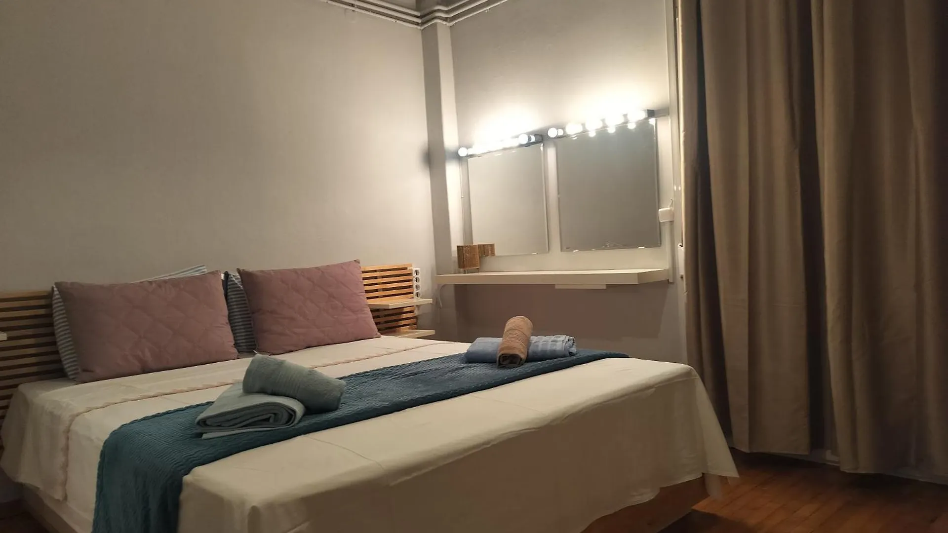 M2 Urban Escape 2 Bedroom Flat In Thessaloniki 0*,  Greece